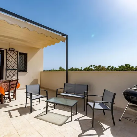 Apartment Il Gelso E L'ulivo Mit Schwimmbad By Interhome *