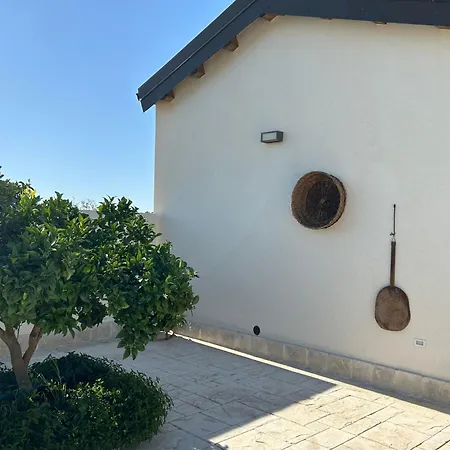 Il Gelso E L'ulivo Mit Schwimmbad By Interhome