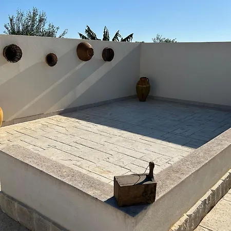 Apartment Il Gelso E L'ulivo Mit Schwimmbad By Interhome Noto