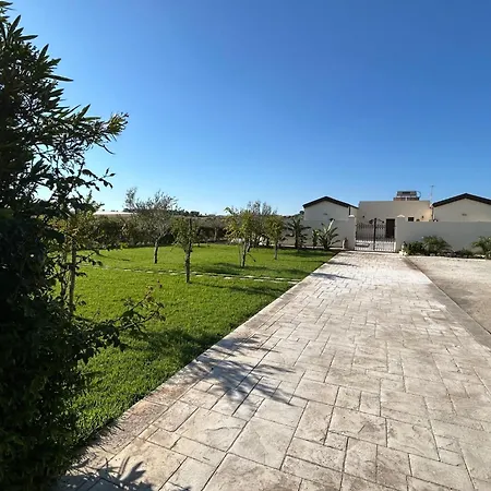 Apartment Il Gelso E L'ulivo Mit Schwimmbad By Interhome