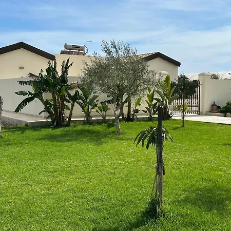 Apartment Il Gelso E L'ulivo Mit Schwimmbad By Interhome *